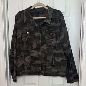 d. jeans Women's Plus Size Camouflage Jean Jacket- Size 2X